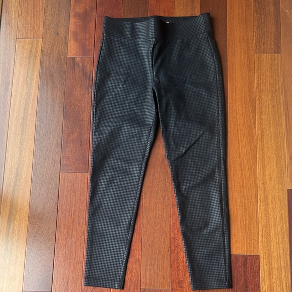LOFT Pants - LOFT black houndstooth Ponte leggings